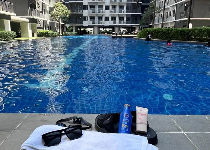 In Pasay Near Moa, Naia, Ikea, Dfa & Okada Apartment Manila
