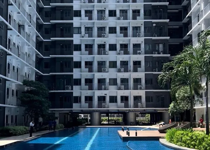 In Pasay Near Moa, Naia, Ikea, Dfa & Okada Manila